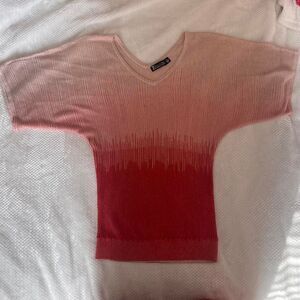 7TH AVENUE PINK TO RED OMBRÉ KNIT TOP